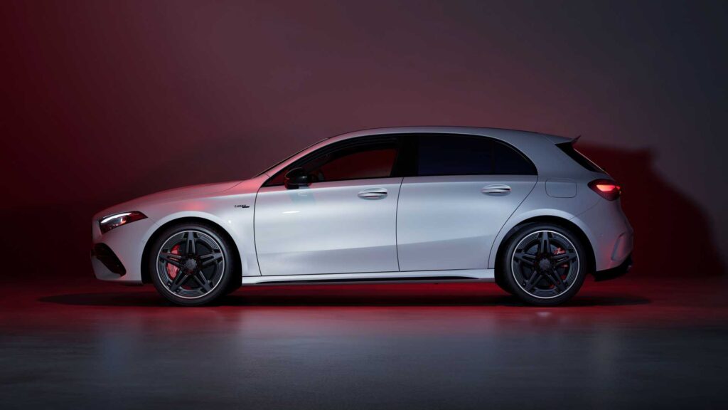 Revelan el Mercedes Clase A 2023 Hatchback y sedán ahora con AMG A35 y ...