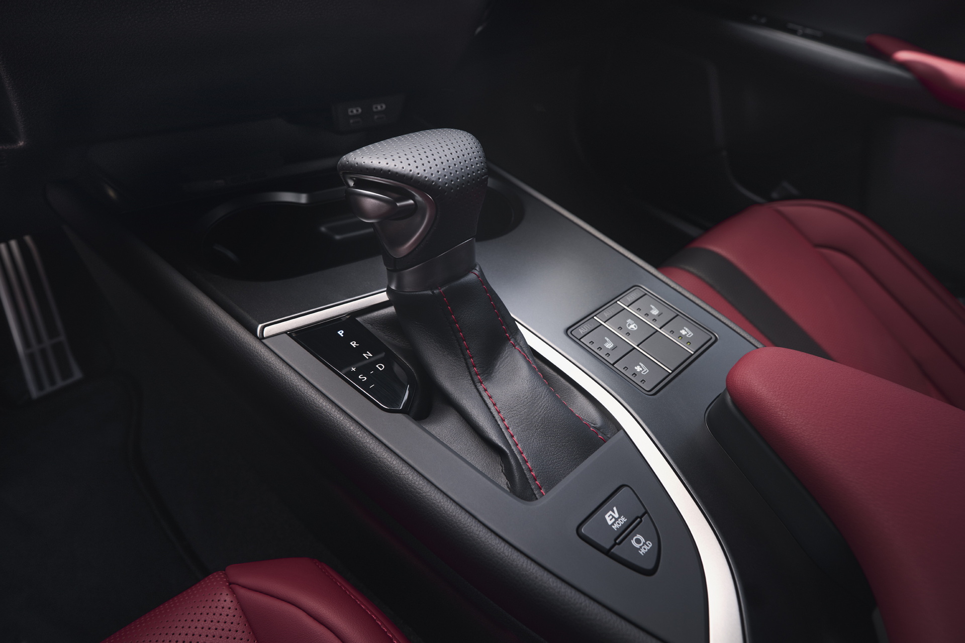 Lexus UX 300e 2023 gearbox in Europe