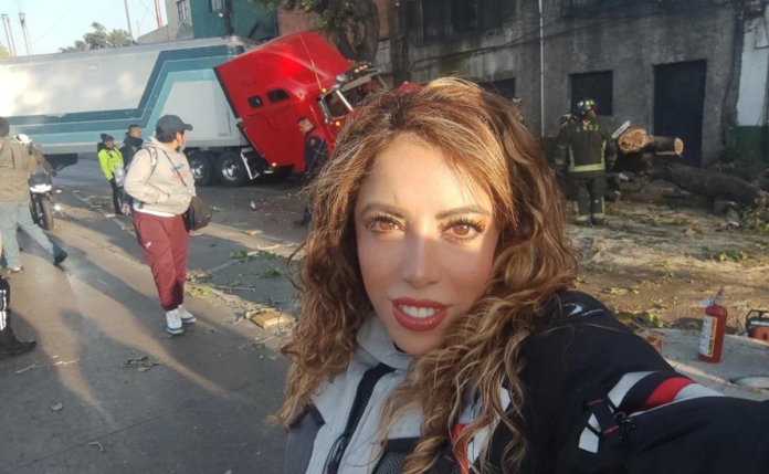 Estallan las redes sociales tras selfie de una reportera