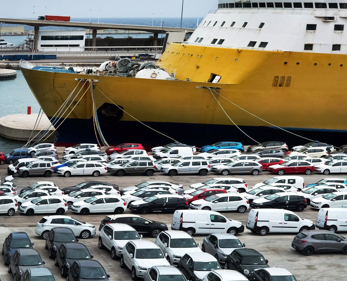 Se podría parar la importación de autos en Chile en 2023 por esta razón
