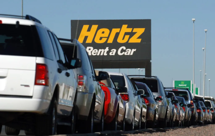 Hertz acusó a clientes de robar autos