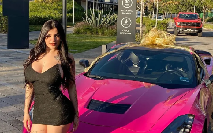 The influencer Karely Ruiz bought a new car