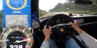 Video Porsche 911 Turbo S recorriendo la autopista