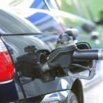 Como quitar el olor a gasolina de la alfombra del carro