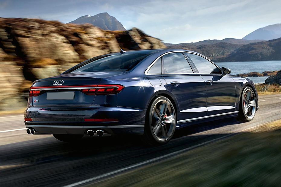 Audi S8 2023