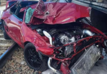 Mecánico choca Toyota Supra Mk4 durante prueba de manejo