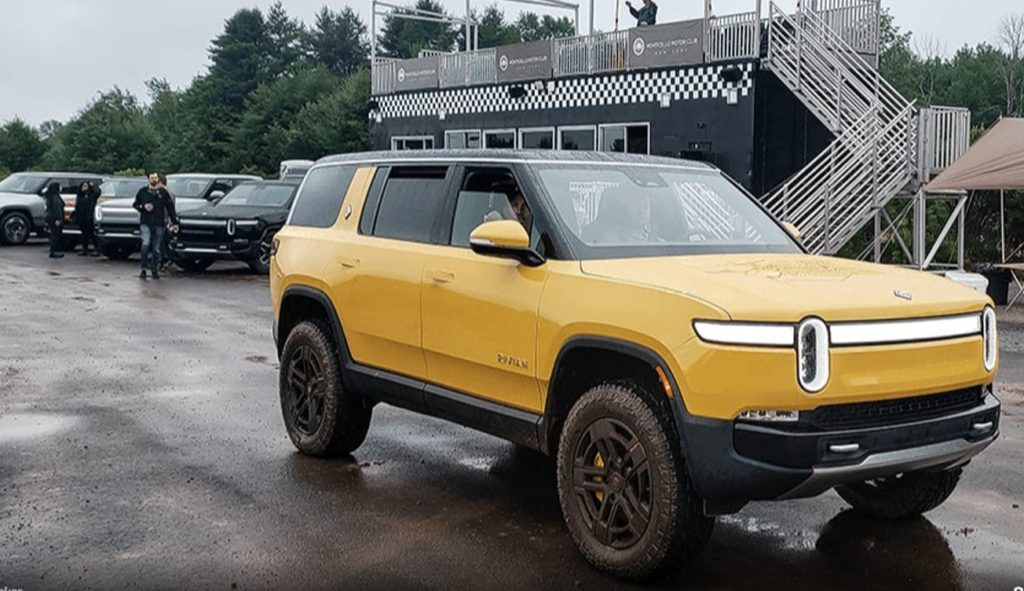 Rivian R1s 2023: Engine, Interior, Prices, Technical Sheet (+ Images 