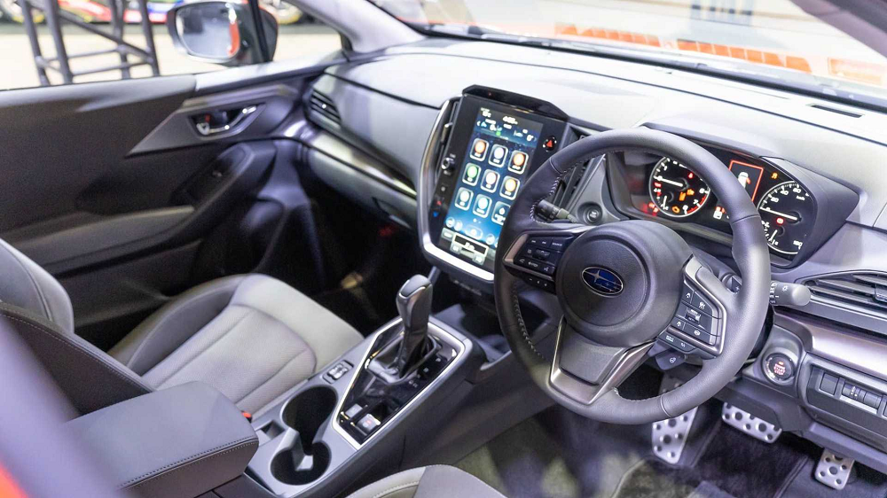 Subaru Impreza 2024 con partes STI