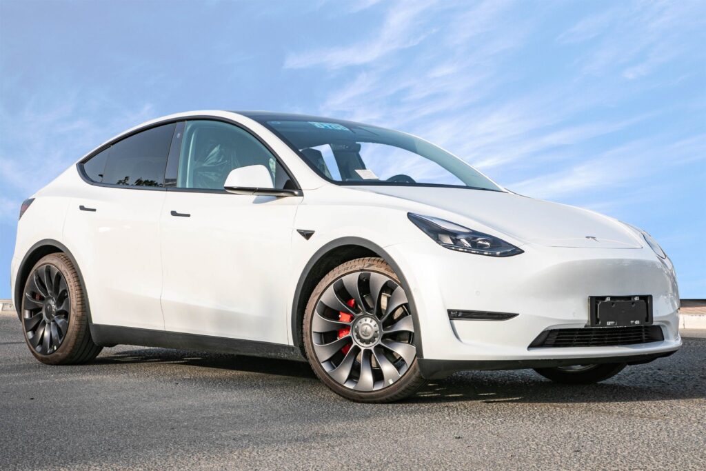 How much does a Tesla car cost in the USA (2023) New Electric Autos