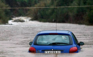 ¿Me conviene comprar un carro inundado?
