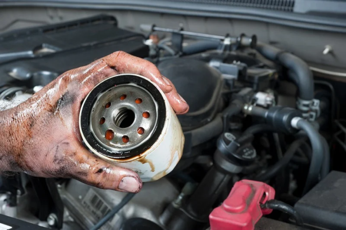 Can you change the oil filter without changing the oil?