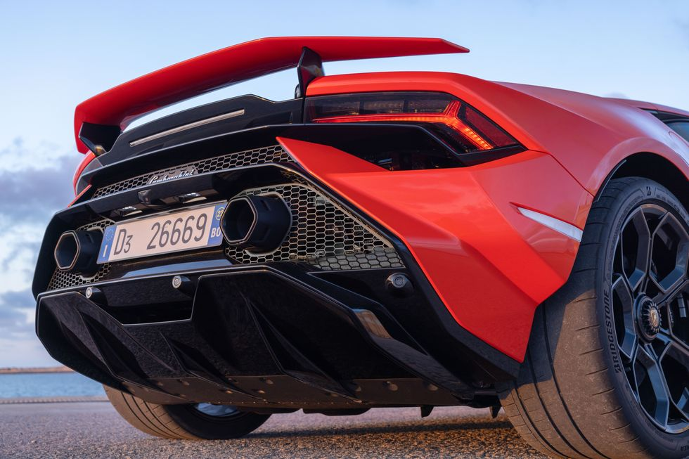 Lamborghini Huracán 2023: Precios, novedad, interior, motor, ficha técnica (Imágenes y videos)