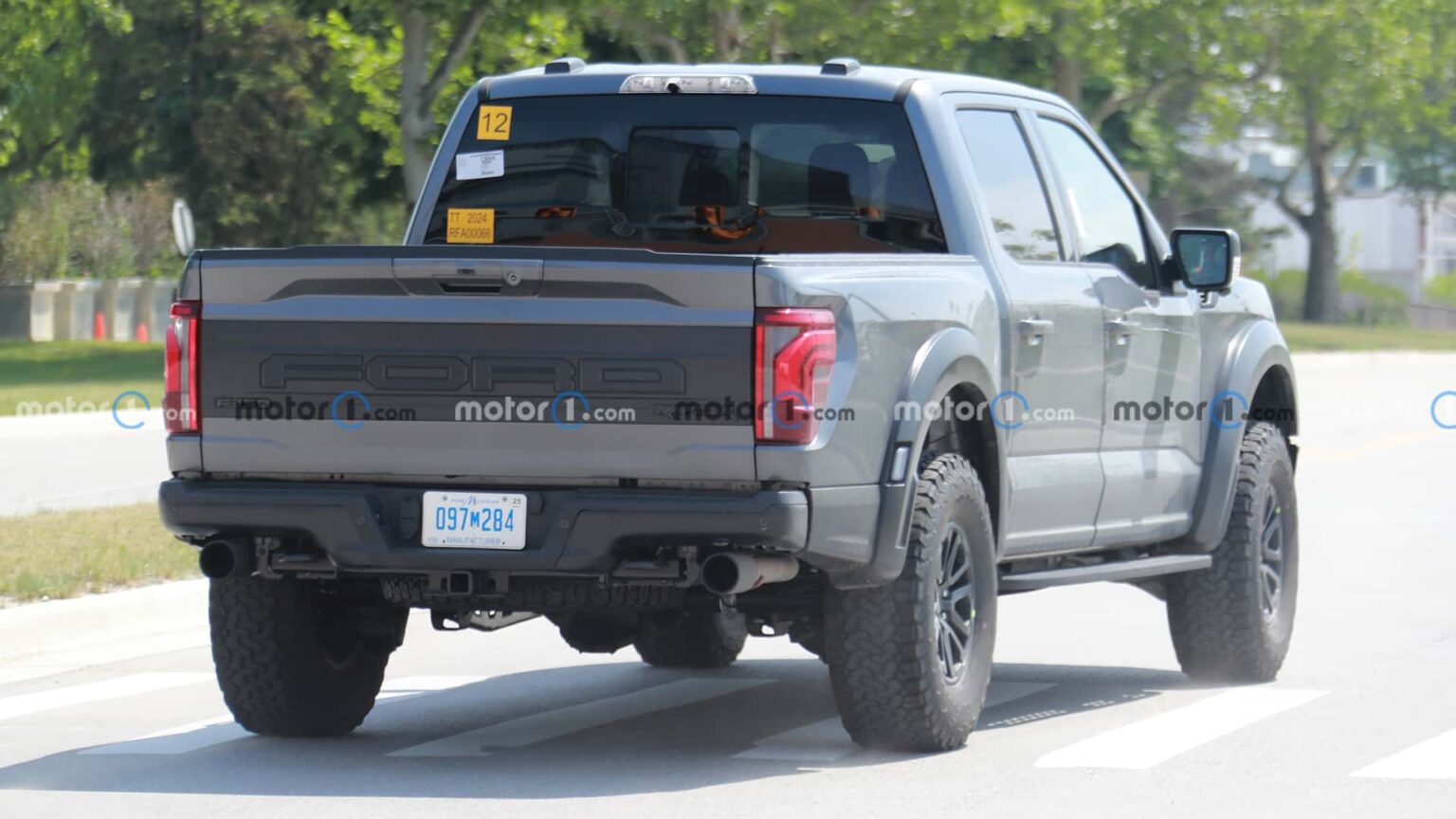 Un vistazo al Ford F150 Raptor R 2024 en nuevas imágenes espía
