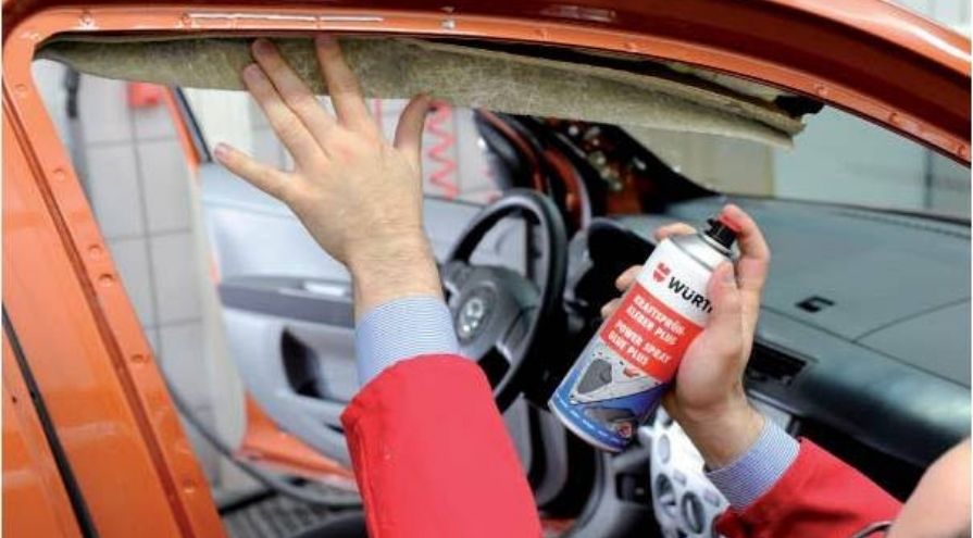 Cómo reparar el techo del coche por dentro de forma sencilla