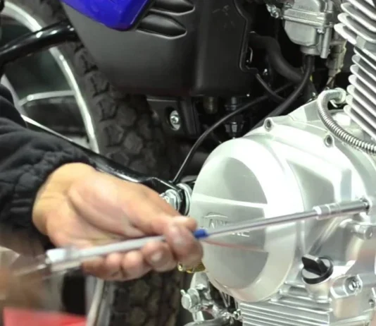 PARTES DEL MOTOR DE UNA MOTO