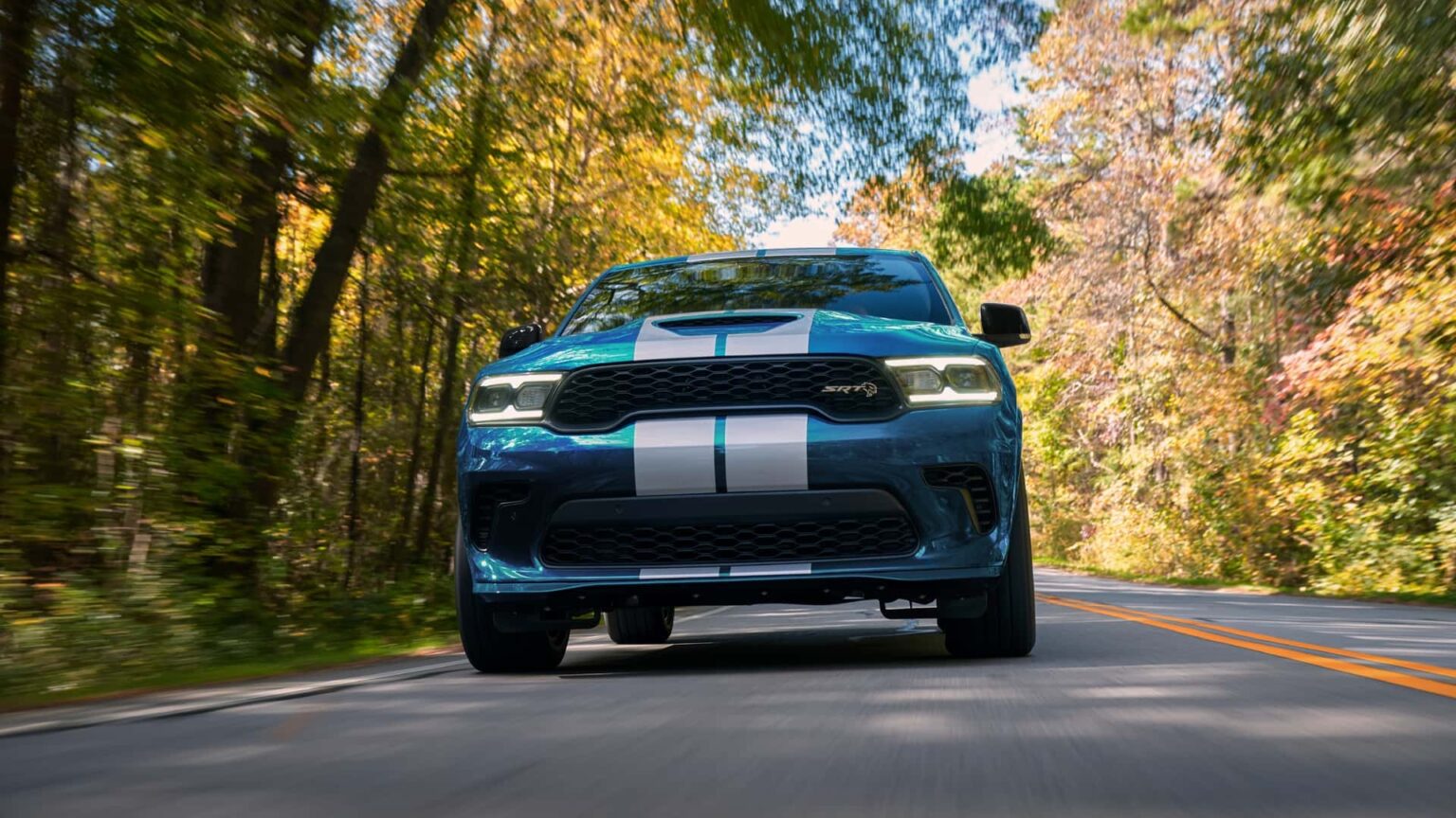 La Potencia Continúa: El Dodge Durango SRT Hellcat 2024 Mantiene Vivo ...