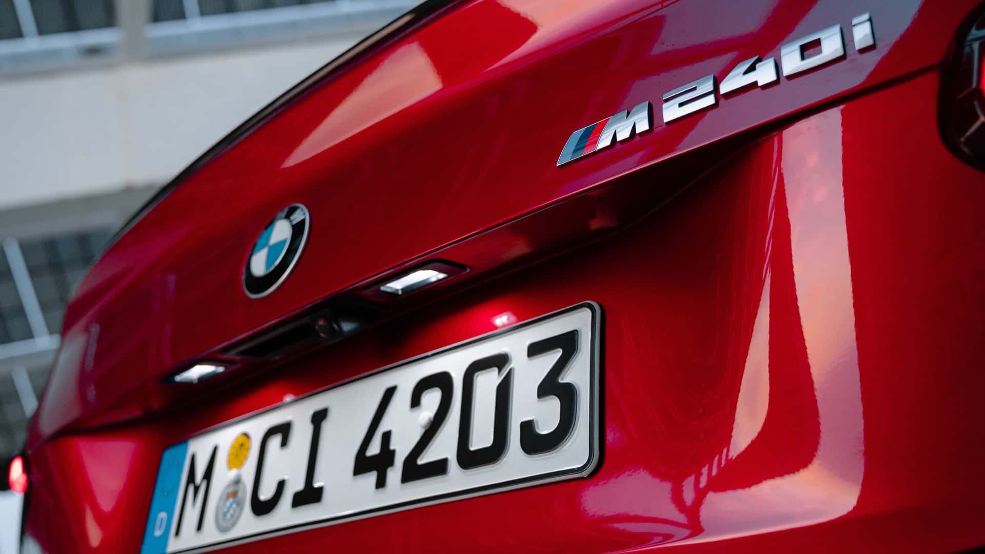 ¿Dónde poner la M? BMW busca nuevas ubicaciones para su insignia icónica