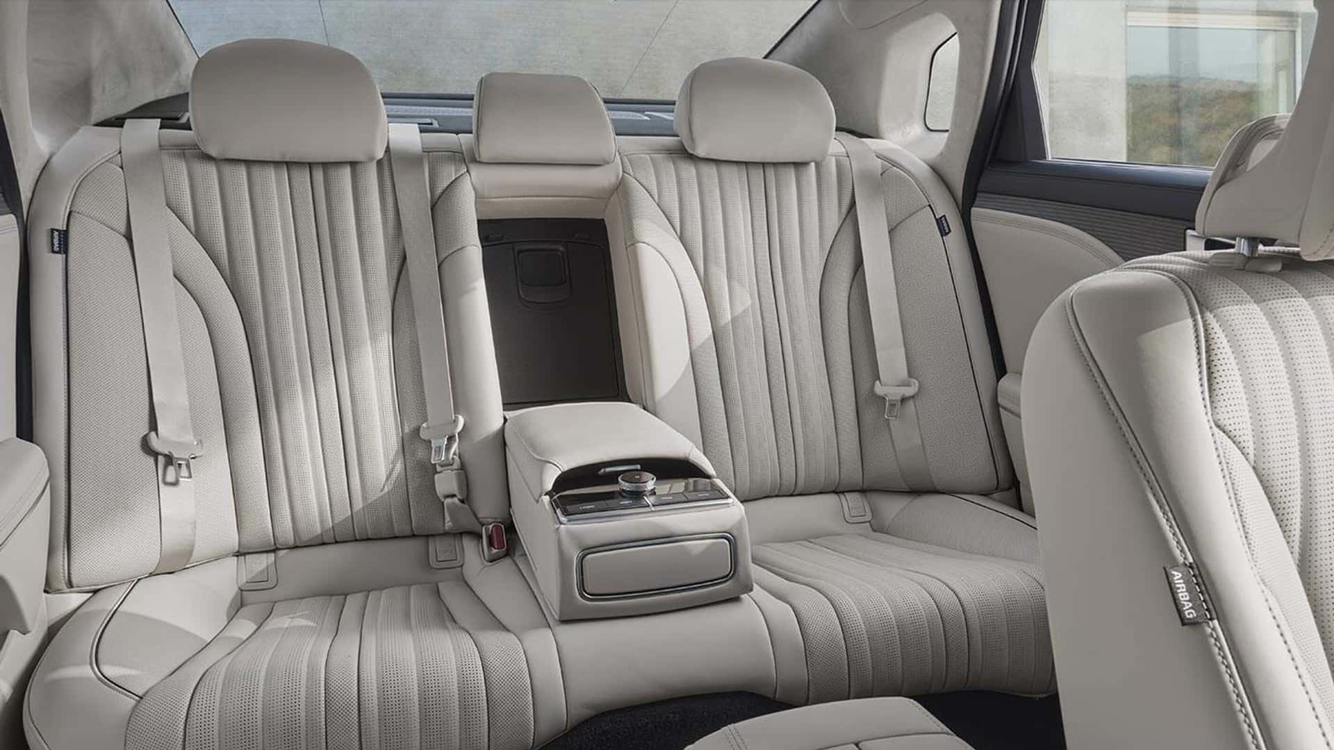 Kia K8 2025 El Sedán que Redefine la Elegancia en la Era de las SUV