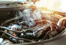 ¿Por Qué se Calienta mi Auto Cuando Enciendo el Aire Acondicionado? (Causas y Solución)