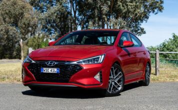 Fallas Comunes del Hyundai Elantra (2017-2020): ¿El Mismo «Clic» del Volante que el Forte?