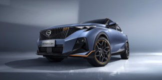GAC Emzoom azul, vista delantera lateral en estudio