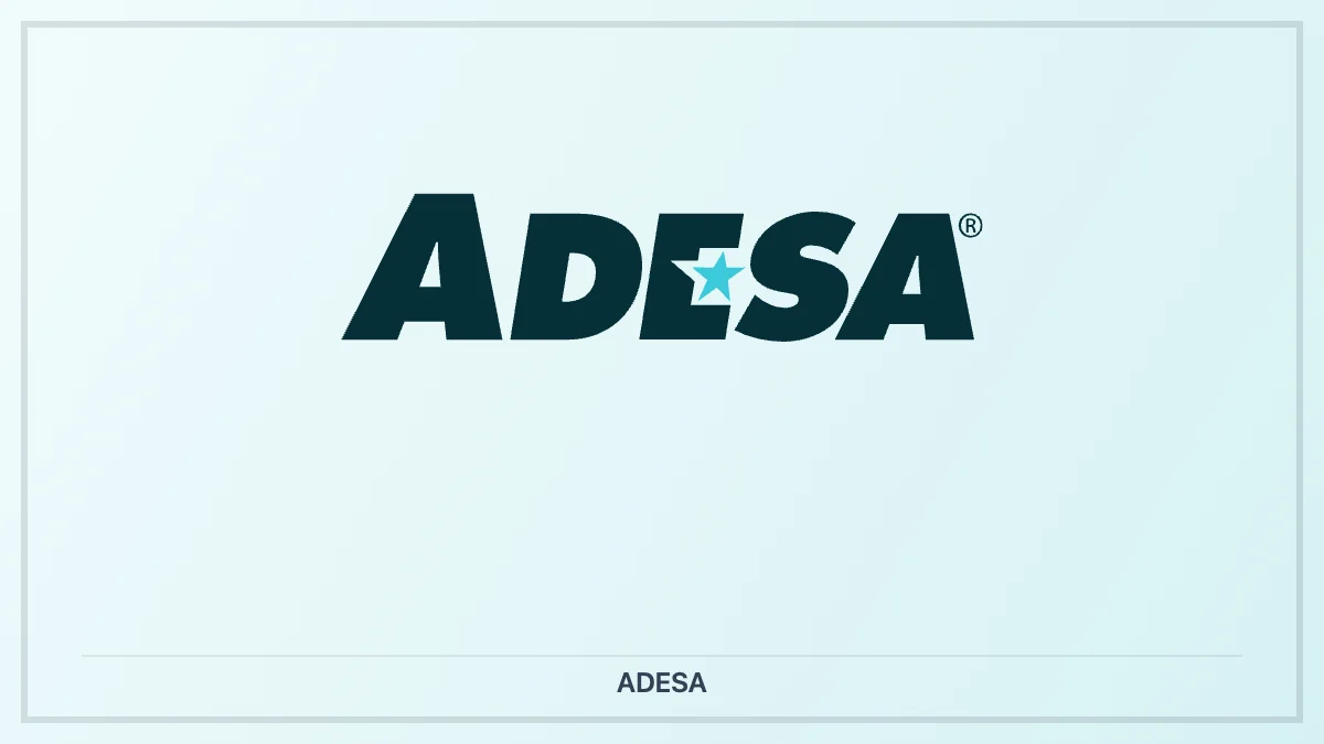 Tarjeta editorial con el logotipo oficial de ADESA