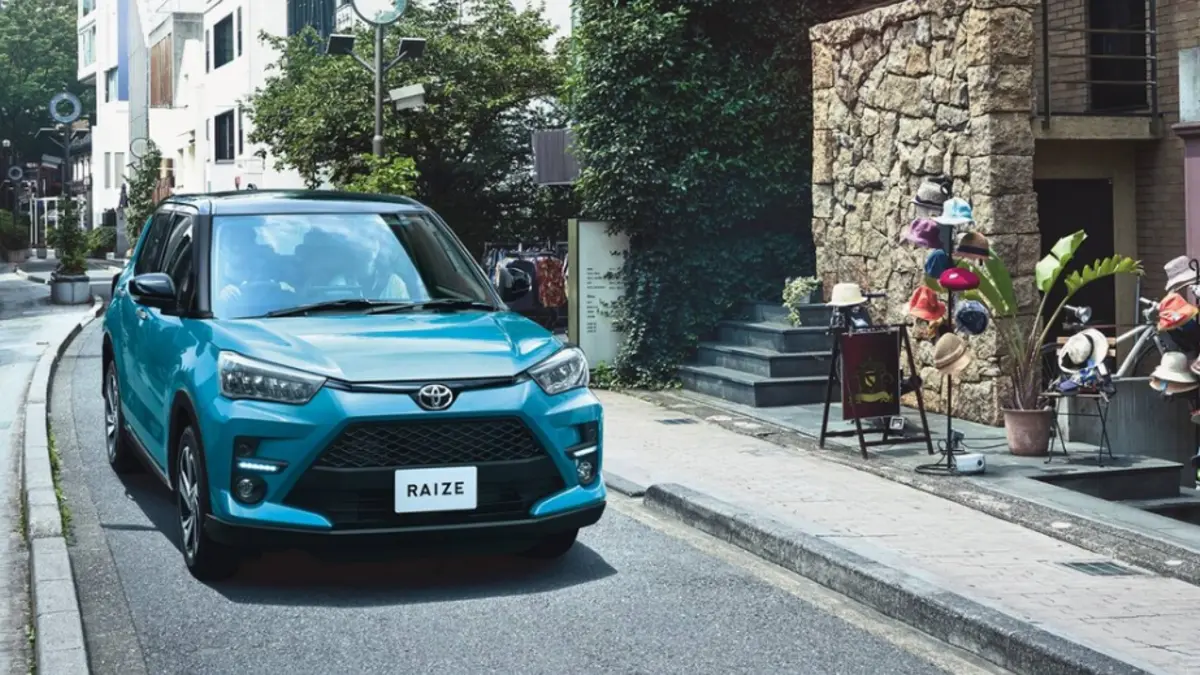 Toyota Raize: opiniones, problemas y ¿vale la pena comprarla? Toyota Raize, vista exterior